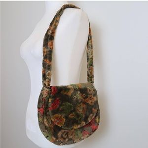 Vintage 70s carpet bag